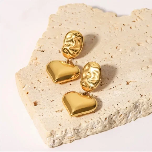 High Quality 18K Gold Plated Heart Drop Earrings - Picture 5 of 5